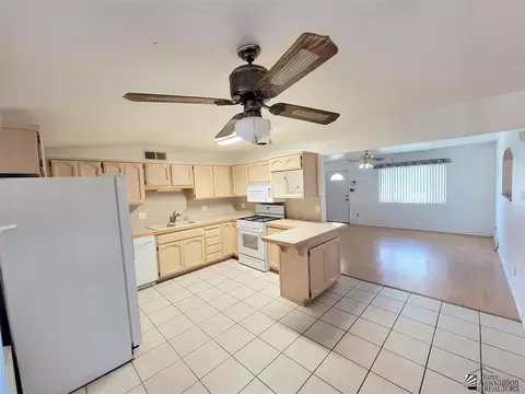 2076 E 25 Pl, Yuma, AZ 85365 photo 10