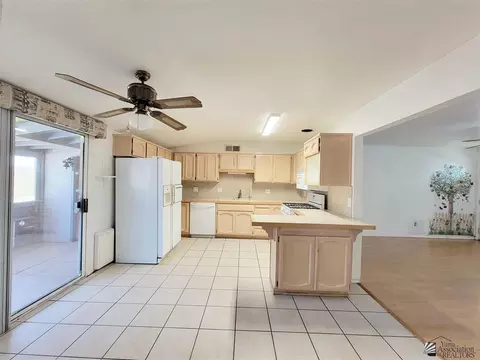 2076 E 25 Pl, Yuma, AZ 85365 photo 9