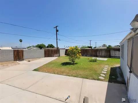 2076 E 25 Pl, Yuma, AZ 85365 photo 22