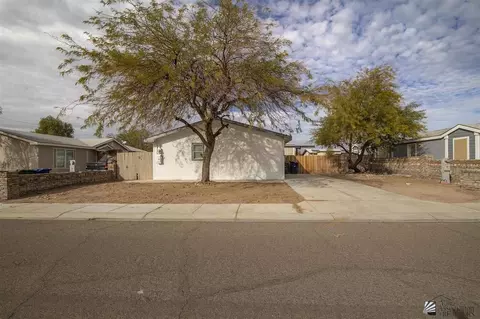 9564 E 37 St, Yuma, AZ 85365 photo 2