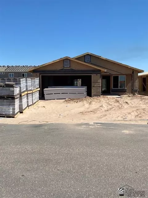 7512 E 45 St, Yuma, AZ 85365 photo 1