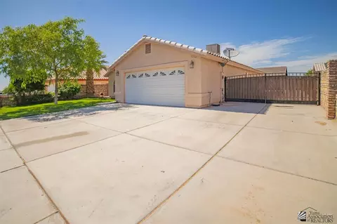 10144 E 37 Pl, Yuma, AZ 85365 photo 2