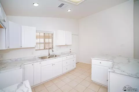 10144 E 37 Pl, Yuma, AZ 85365 photo 13