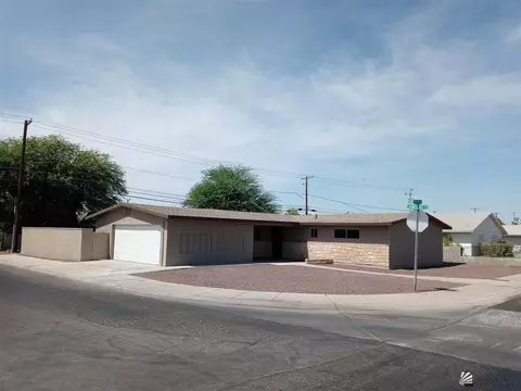 831 E 26 Pl, Yuma, AZ 85365 photo 1