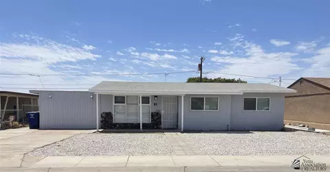 911 E 25 Pl, Yuma, AZ 85365 photo 1