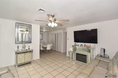 313 E George St, Somerton, AZ 85350 photo 7