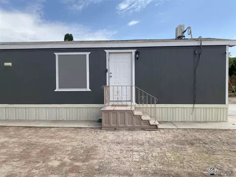 8153 S Apache Ln, Yuma, AZ 85364 photo 4