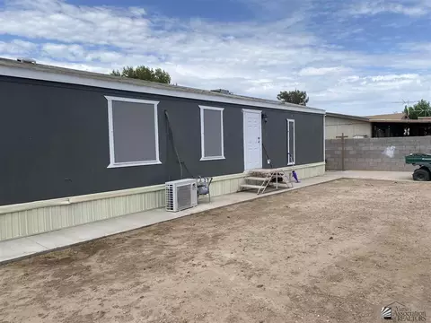 8153 S Apache Ln, Yuma, AZ 85364 photo 2