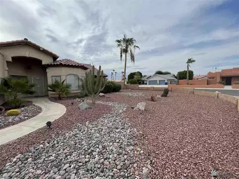 10317 Fairway Ct, Yuma, AZ 85367 photo 2