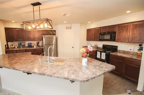 7907 E 43 Pl, Yuma, AZ 85365 photo 9