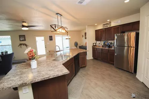 7907 E 43 Pl, Yuma, AZ 85365 photo 8