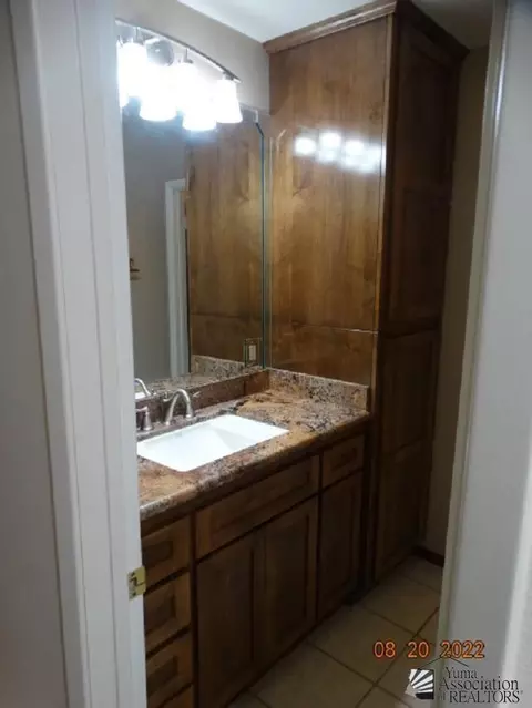 2126 E 26 Way, Yuma, AZ 85365 photo 11