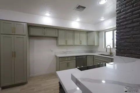 731 E Robin Ln, Yuma, AZ 85365 photo 3