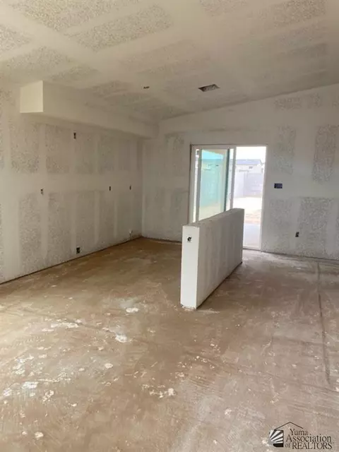 7544 E 45 St, Yuma, AZ 85365 photo 3