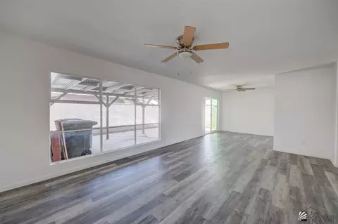 215 E 26 St, Yuma, AZ 85364 photo 2