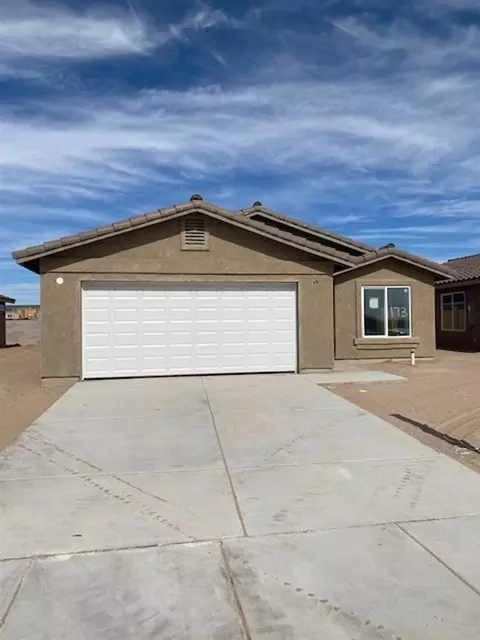 7560 E 45 St, Yuma, AZ 85365 photo 1