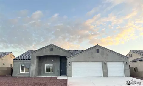 10129 E 39 Pl, Yuma, AZ 85367 photo 1