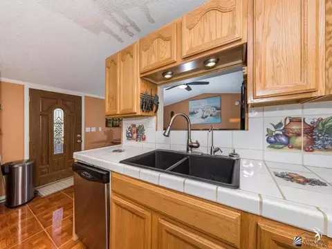 12194 E 37 Pl, Yuma, AZ 85367 photo 13