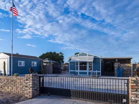 12194 E 37 Pl, Yuma, AZ 85367 photo 2