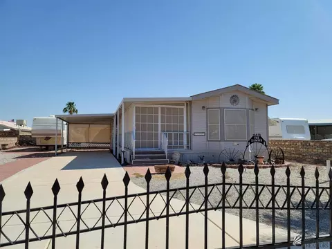 13575 E 53 Dr, Yuma, AZ 85367 photo 1