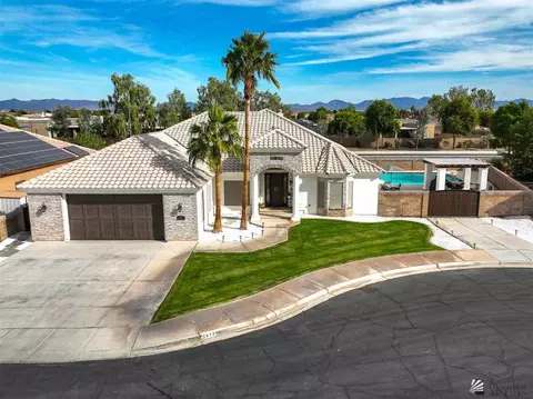 3977 S Plowman Dr, Yuma, AZ 85365