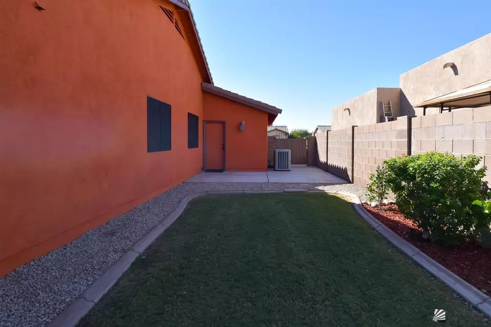  11884 E 27 Pl, Yuma, AZ 85367 photo 32