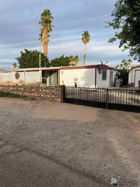 12811 E 36 Pl, Yuma, AZ 85367 photo 4