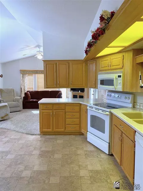 13702 E 54 Dr, Yuma, AZ 85367 photo 6