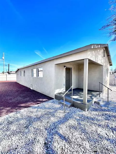 175 N 13 Ave, Yuma, AZ 85364 photo 4