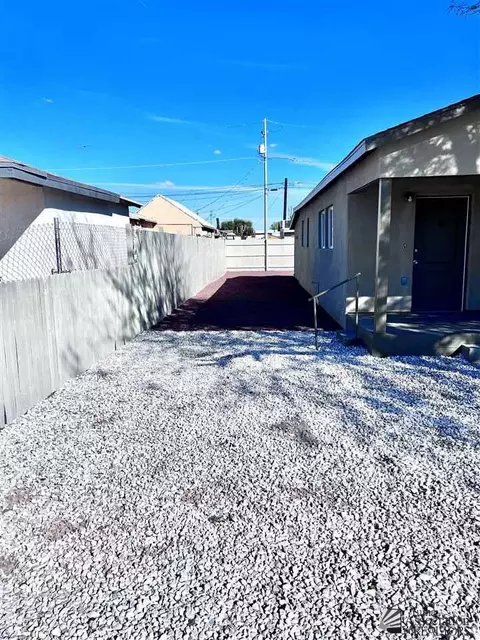 175 N 13 Ave, Yuma, AZ 85364 photo 5