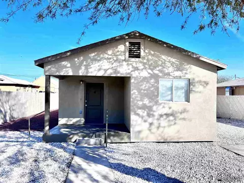 175 N 13 Ave, Yuma, AZ 85364 photo 1