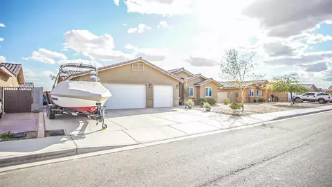 7587 E 41 St, Yuma, AZ 85365 photo 1