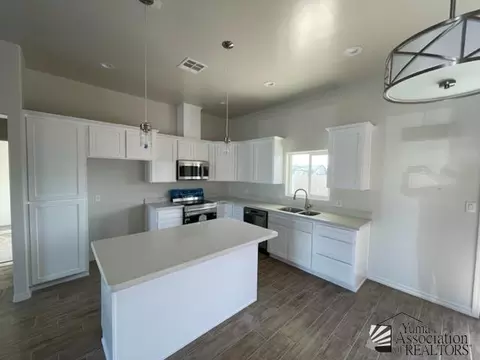 609 E 12 St, Somerton, AZ 85350 photo 4