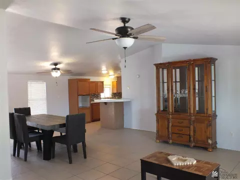 9302 E Armada Dr, Yuma, AZ 85365 photo 3