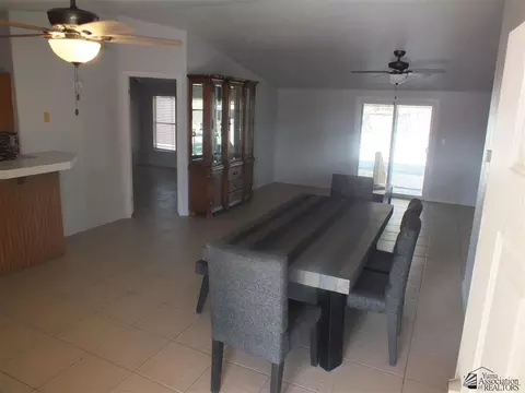 9302 E Armada Dr, Yuma, AZ 85365 photo 2