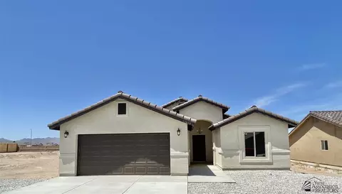 11618 Mccoullough St, Wellton, AZ 85356
