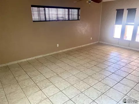142 E 25 Pl, Yuma, AZ 85364 photo 6