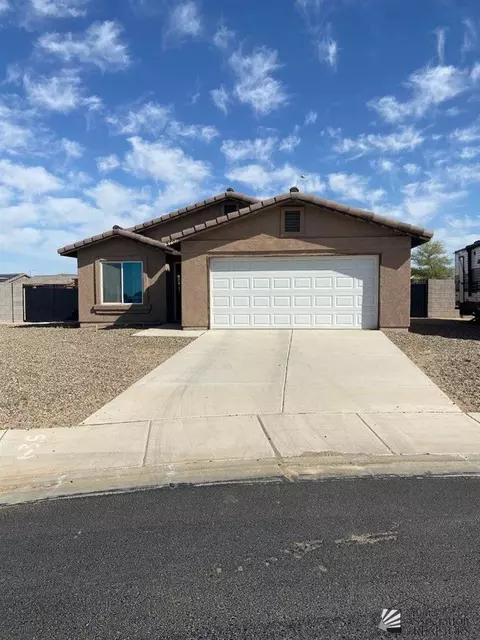 8702 E 36 Pl, Yuma, AZ 85365 photo 1