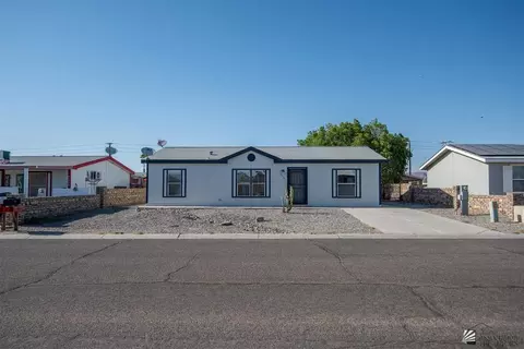 12744 E 44 Dr, Yuma, AZ 85367