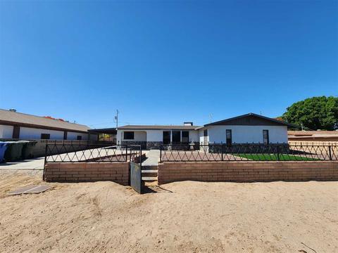 237 E George St, Somerton, AZ 85350