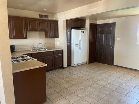 1304 E 26 St, Yuma, AZ 85365 photo 2