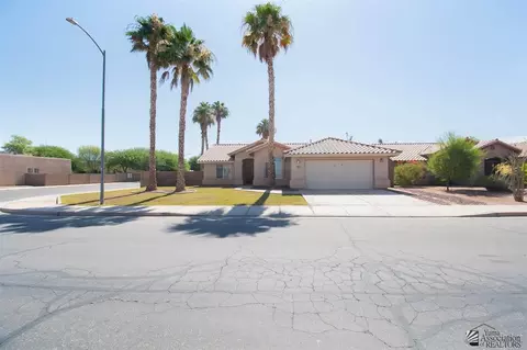 2915 S 48 Way, Yuma, AZ 85364