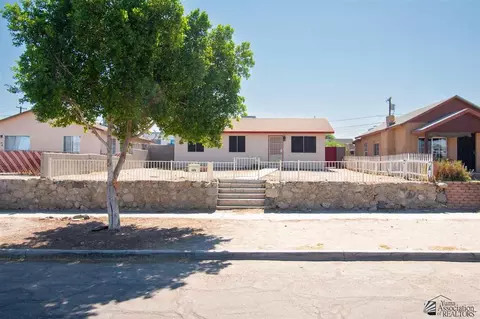 309 S 8 Ave, Yuma, AZ 85364