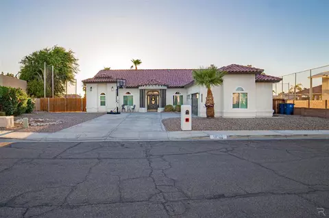 10266 S Fairway Ln, Yuma, AZ 85367