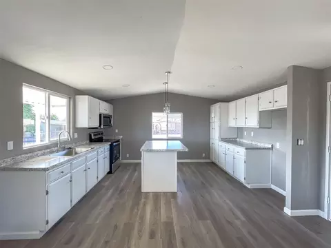 13599 E 50 St, Yuma, AZ 85367