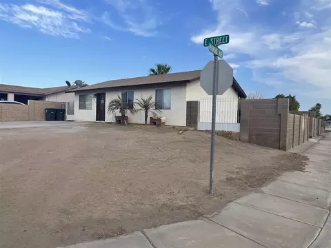 391 E St, San Luis, AZ 85336 photo 2