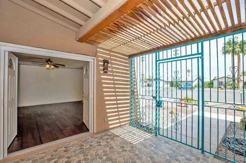 1407 E Sunset Ct, Yuma, AZ 85365 photo 4