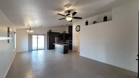 8696 E 35 St, Yuma, AZ 85365 photo 2