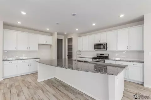 Kitchen - 14581 E 42 St, Yuma, AZ 85367 photo 1 of 3