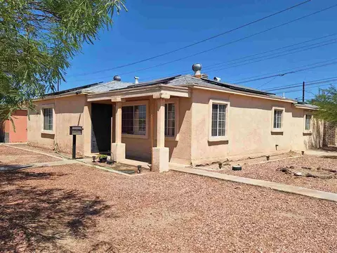 1437 S 12 Dr, Yuma, AZ 85364